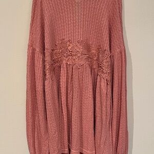 Suzanne Betro Pink Women’s Small Blouse With Floral Pattern